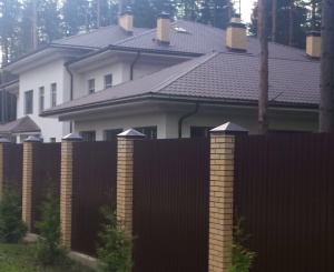 Забор из профнастила  2.5 м*193 м